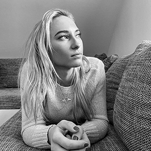 Janja Garnbret BW Portrait Animation Portrait Janja Garnbret